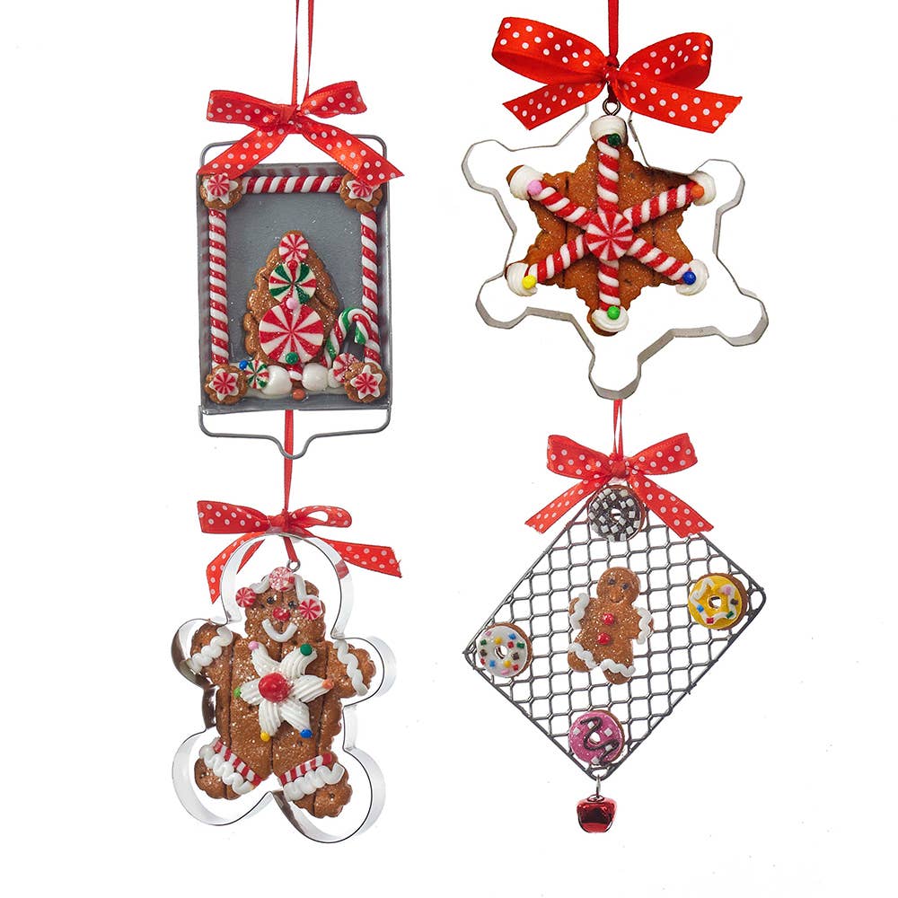 4"GINGERBREAD ON TRAY W/COOKIE CUTTR 4A